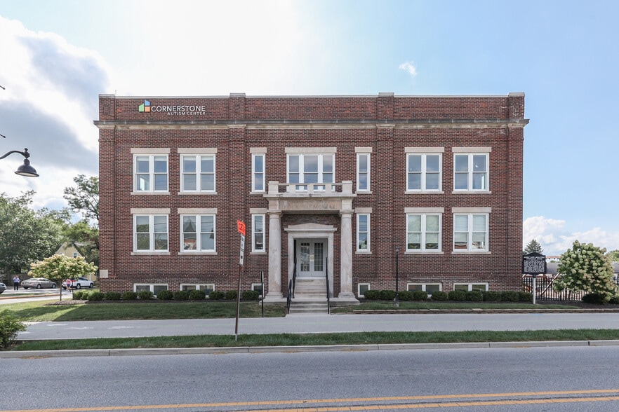 Primary Photo Of 2 N Madison Ave, Greenwood Loft Creative Space For Sale