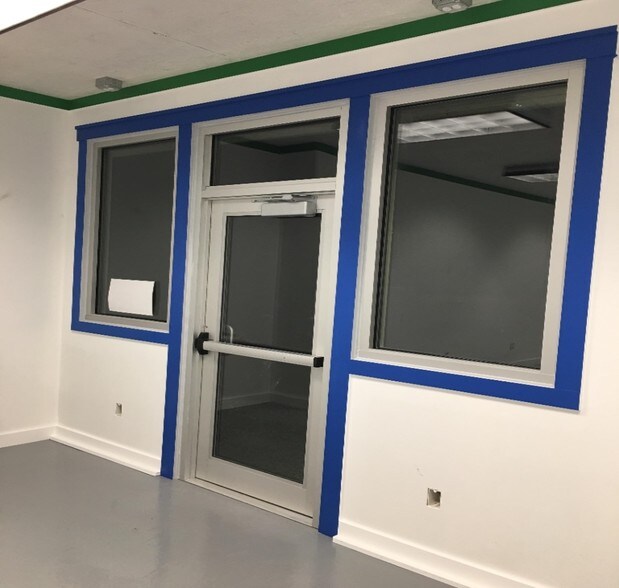 More Photos Of 7510 E Main St, Lima Storefront Retail Office For Lease