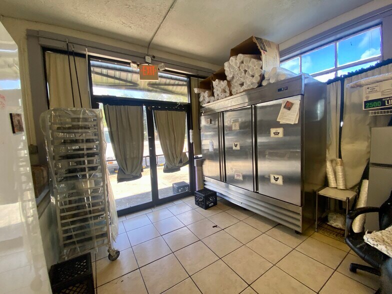 More Photos Of 6199 39th St, Groves Office For Sale