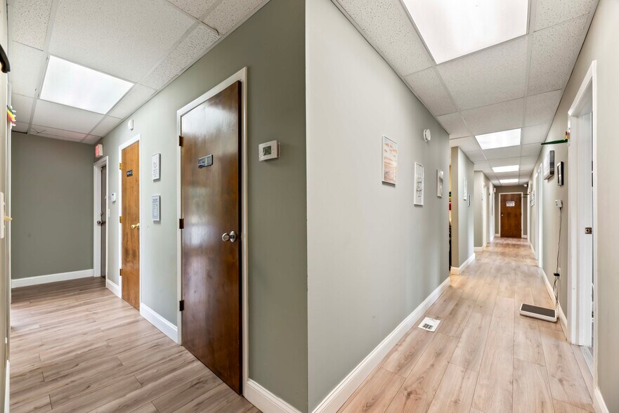 More Photos Of 1594-1600 US Highway 130, North Brunswick Medical For Sale