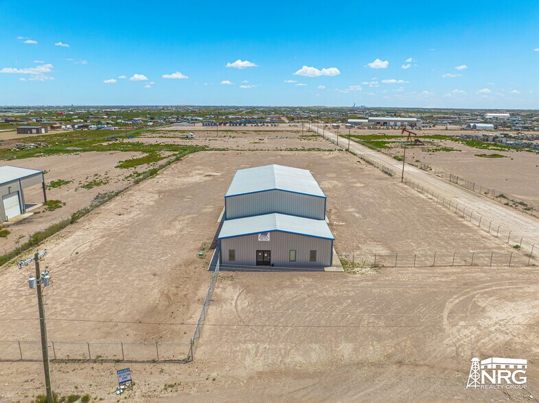 More Photos Of Lot 3 W 42nd St, Odessa Warehouse For Lease