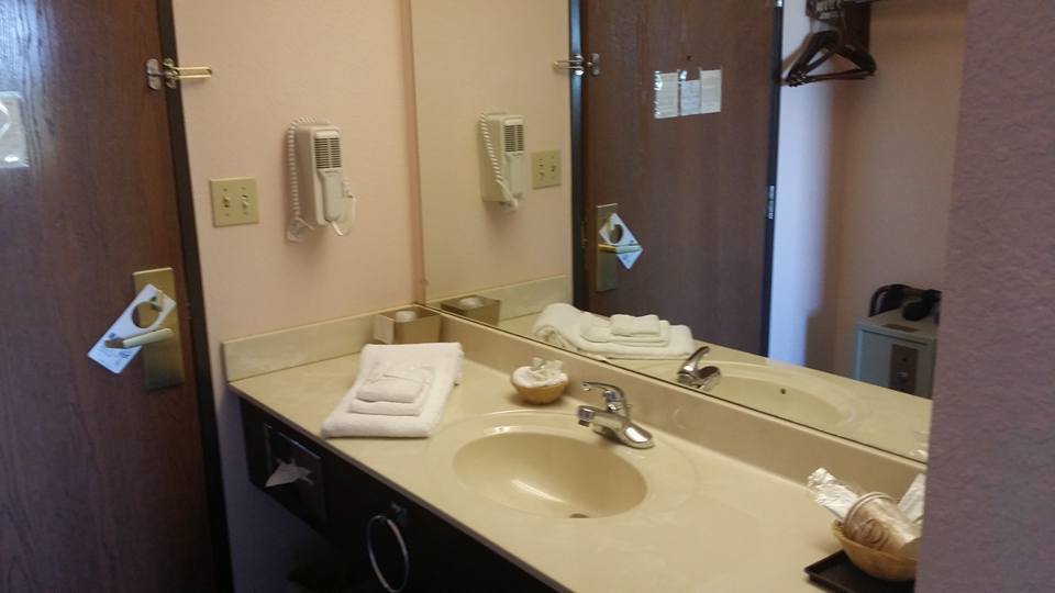 More Photos Of 1490 E US Highway 36, Urbana Hotel For Sale