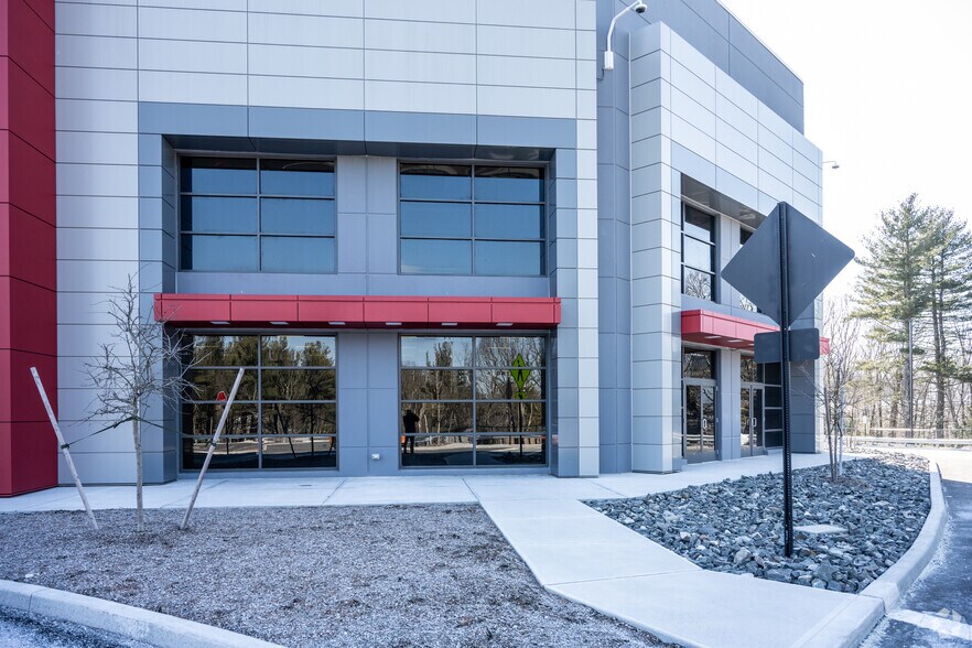 More Photos Of 80 Pine Hill Dr, Boylston Distribution For Lease