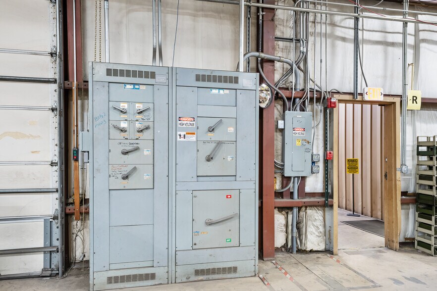 More Photos Of 2 Sunshine Blvd, Ormond Beach Light Distribution For Lease