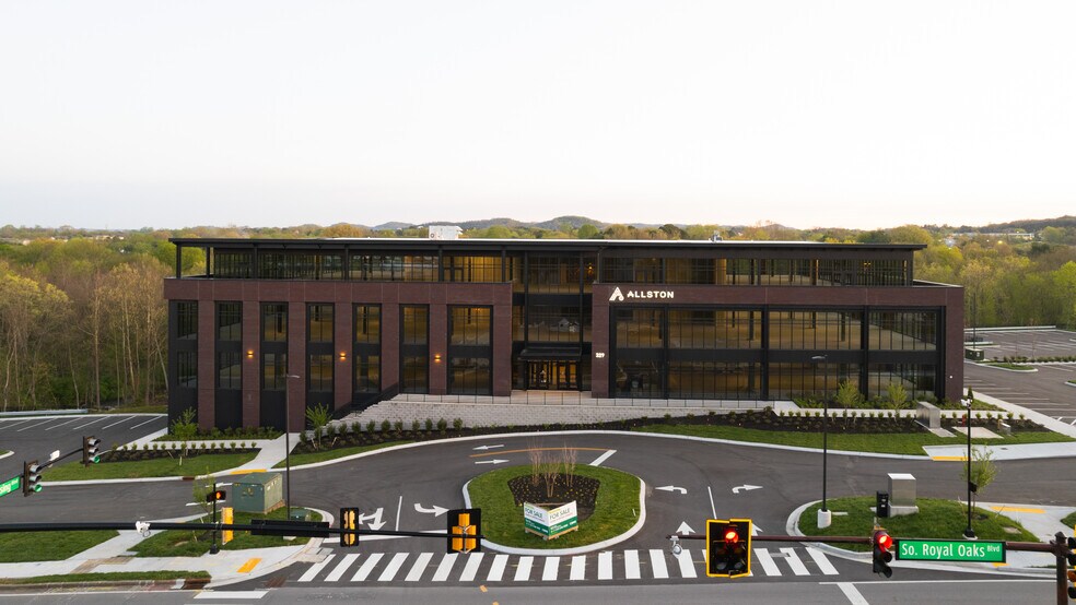 More Photos Of 329 S Royal Oaks Blvd, Franklin Medical For Sale