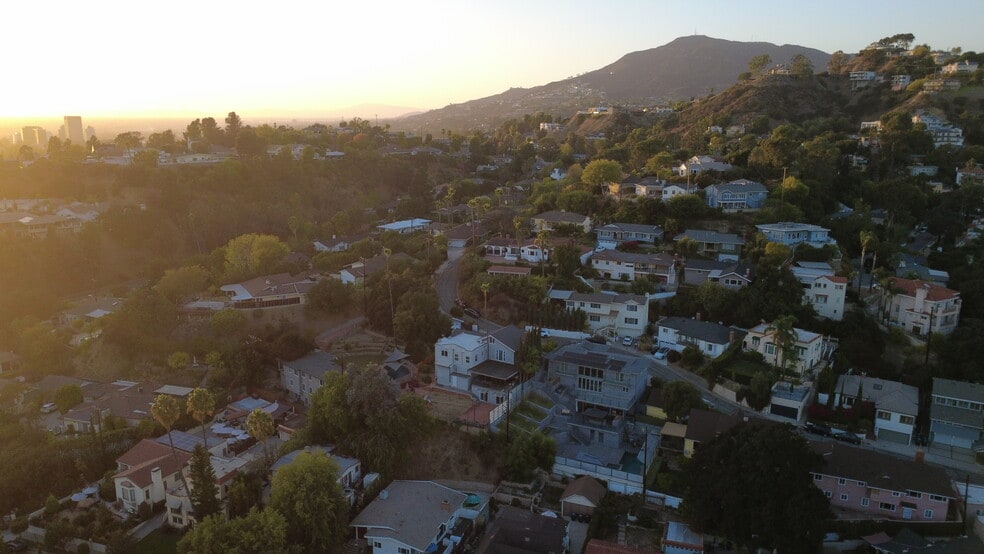 More Photos Of 1717 E Chevy Chase Dr, Glendale Multifamily For Sale