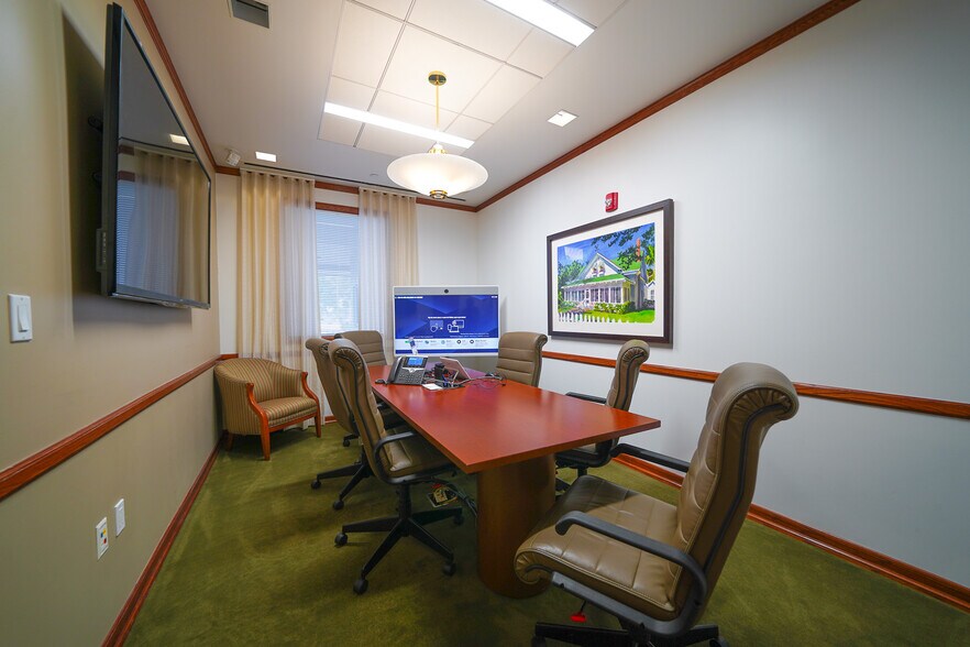 More Photos Of 2301 SE Monterey Rd, Stuart Office For Sale