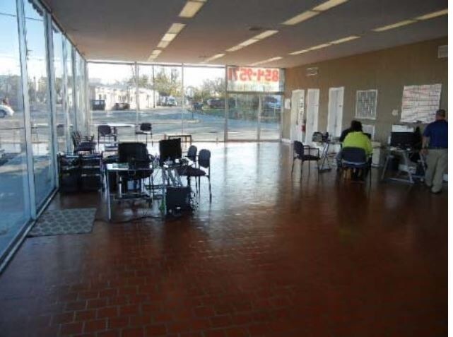 More Photos Of 708 W Spring St, Cookeville Auto Dealership For Lease