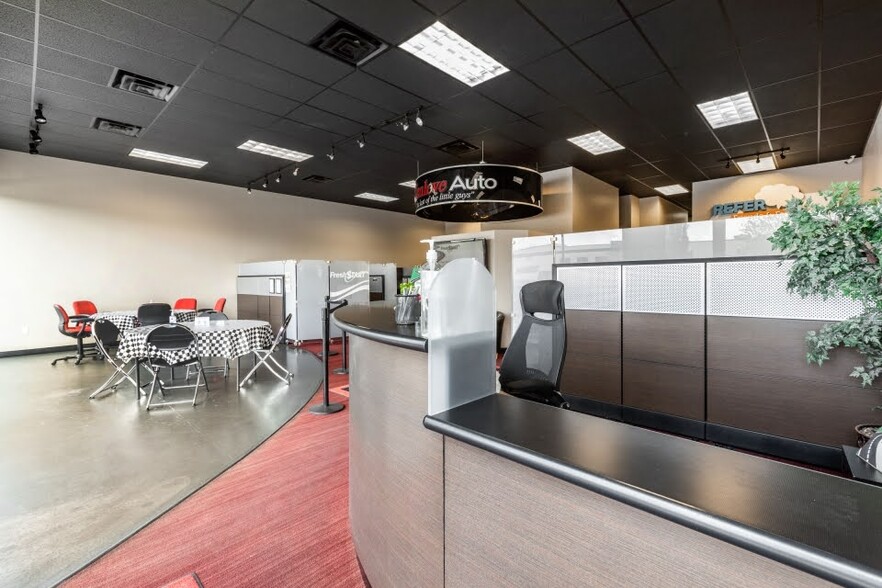 More Photos Of 420 N Redwood Rd, North Salt Lake General Retail For Sale