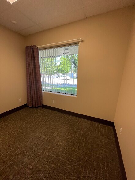 More Photos Of 7535 W Kennewick Ave, Kennewick Office For Lease