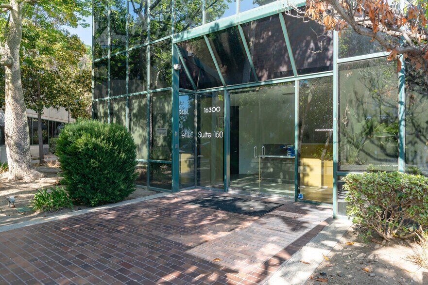 More Photos Of 16380 Roscoe Blvd, Van Nuys Unknown For Lease