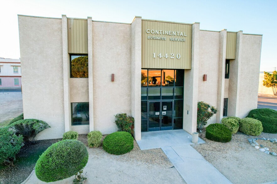 Primary Photo Of 14420 Civic Dr, Victorville Office For Lease