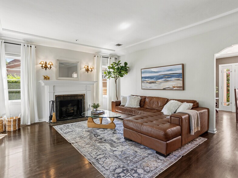 More Photos Of 5233 Lemp Ave, North Hollywood Multifamily For Sale