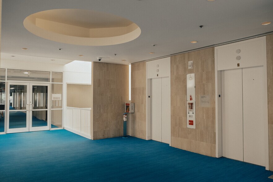 More Photos Of 100 Nassau Park Blvd, Princeton Office For Lease