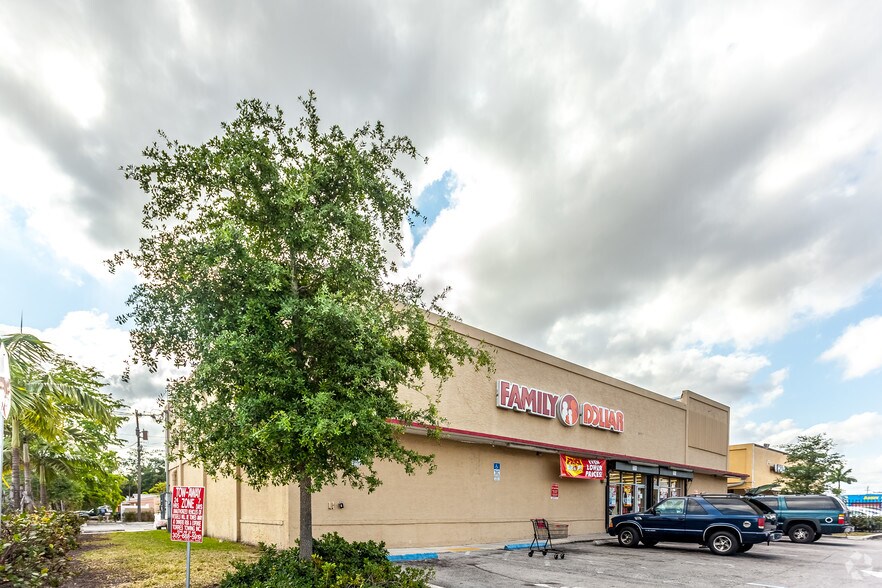 More Photos Of 16525 NW 27th Ave, Miami Gardens Freestanding For Lease