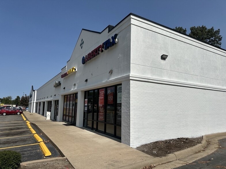 Primary Photo Of 1800 N Reynolds Rd, Bryant Unknown For Lease