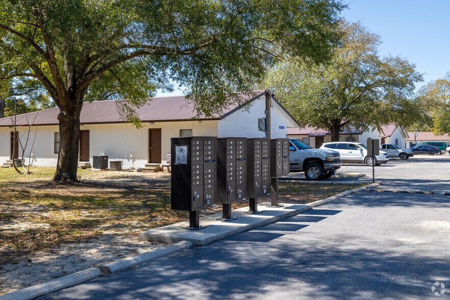 More Photos Of 125 N Davis Ln, Defuniak Springs Apartments For Sale