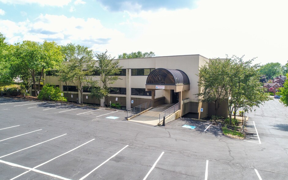 More Photos Of 363 Vanadium Rd, Pittsburgh Medical For Lease