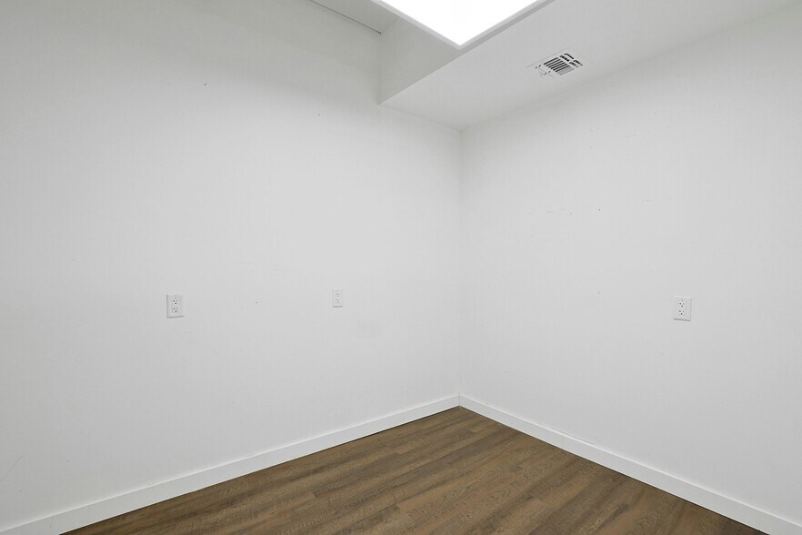 More Photos Of 74 Lafayette Ave, Suffern Storefront Retail Office For Lease