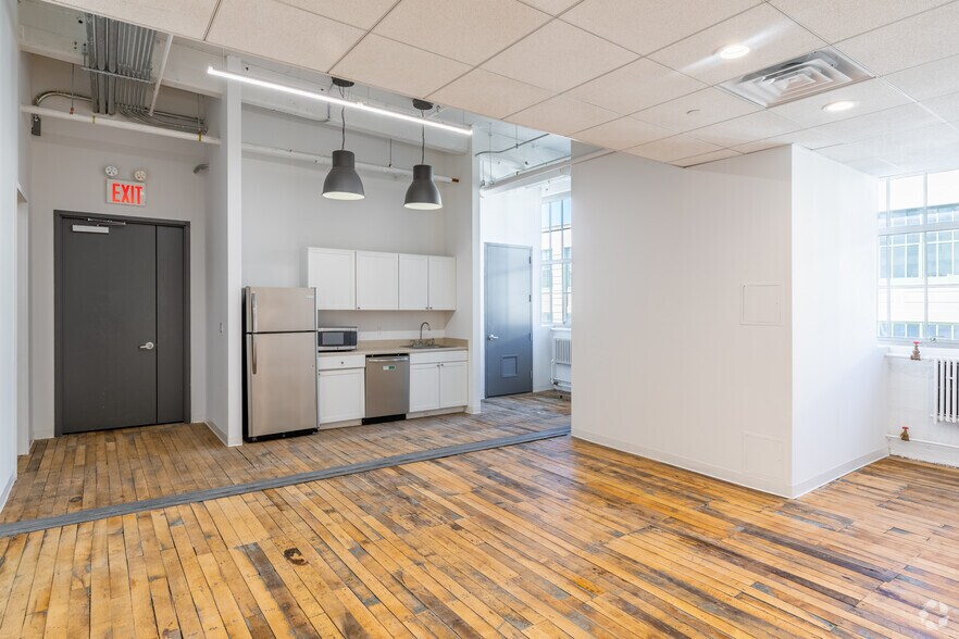 More Photos Of 220 36th St, Brooklyn Loft Creative Space For Lease
