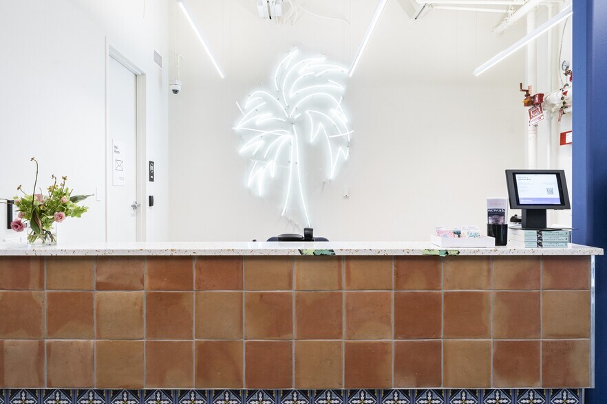 More Photos Of 3101 Park Blvd, Palo Alto Office For Lease