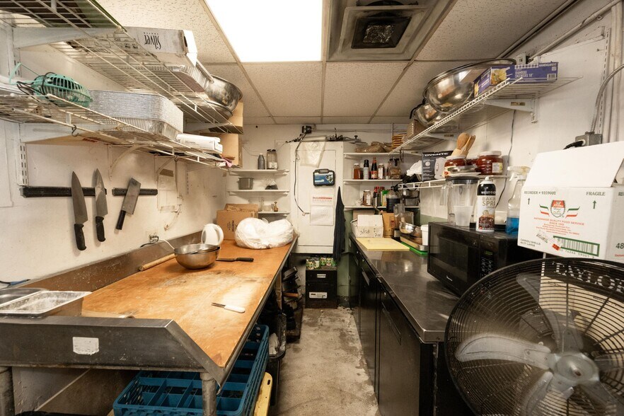 More Photos Of 1075 Duval St, Key West Restaurant For Sale