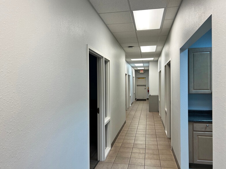 More Photos Of 2420 Midtown Pl NE, Albuquerque Warehouse For Sale