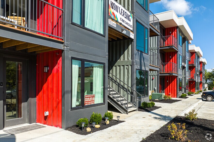 More Photos Of 2950 Summit St, Kansas City Apartments For Sale