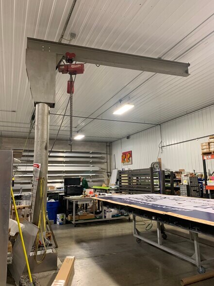 More Photos Of 8635 Hollander Dr, Franksville Manufacturing For Lease