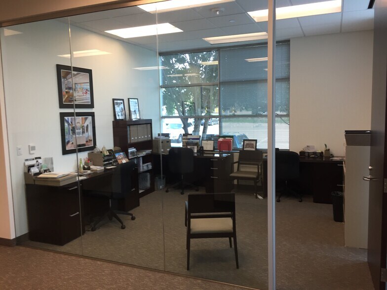 More Photos Of 950 E State Highway 114, Southlake Coworking Space