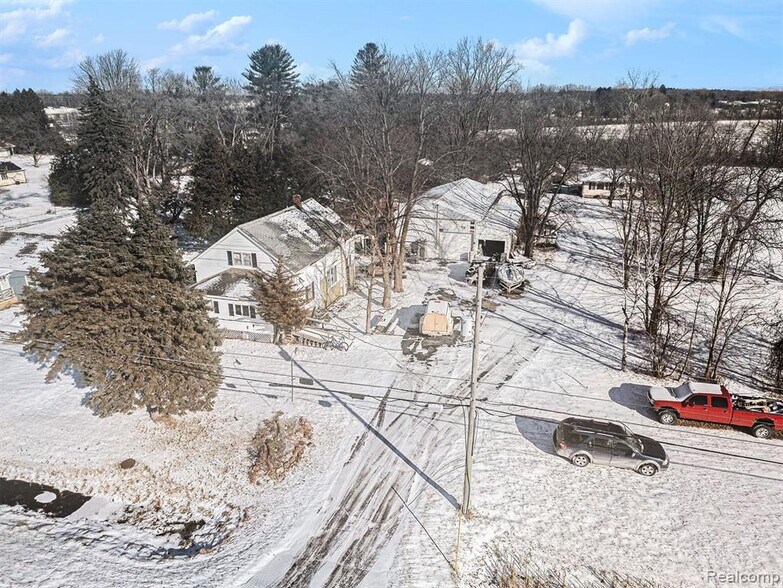 More Photos Of 12181 Dixie Hwy, Birch Run Specialty For Sale