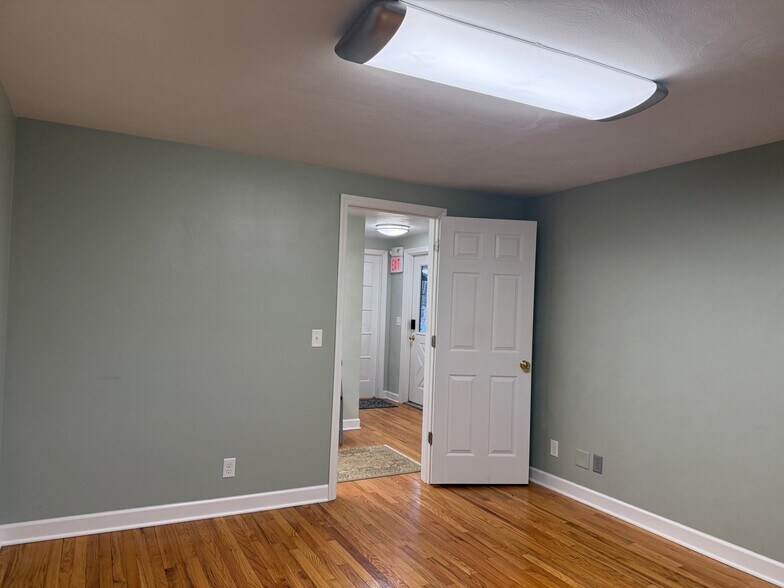 More Photos Of 3122 Carson Ave, Murrysville Office For Lease