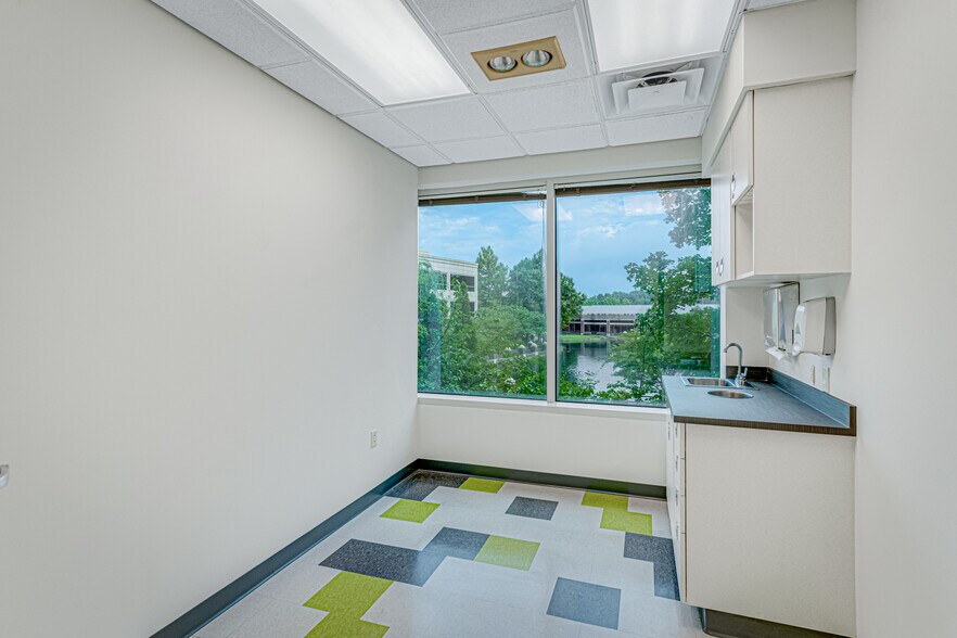 More Photos Of 6215 Humphreys Blvd, Memphis Medical For Lease