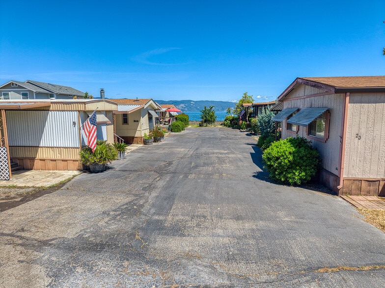 Primary Photo Of 2776 Lakeshore Blvd, Lakeport Manufactured Housing Mobile Home Park For Sale