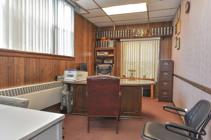 More Photos Of 354 State St, Hackensack Medical For Lease
