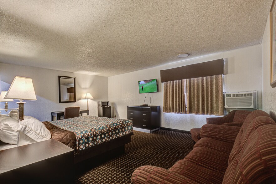 More Photos Of 101 W Phoenix St, Payson Hotel For Sale