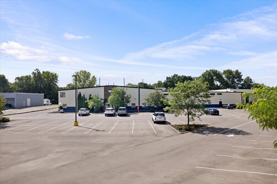 Primary Photo Of 201 W Carmel Dr, Carmel Theater Concert Hall For Lease