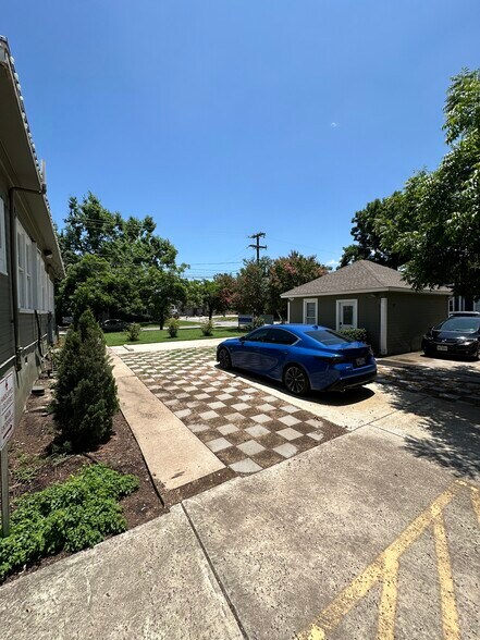 More Photos Of 1008 S Rock St, Georgetown Office Residential For Sale