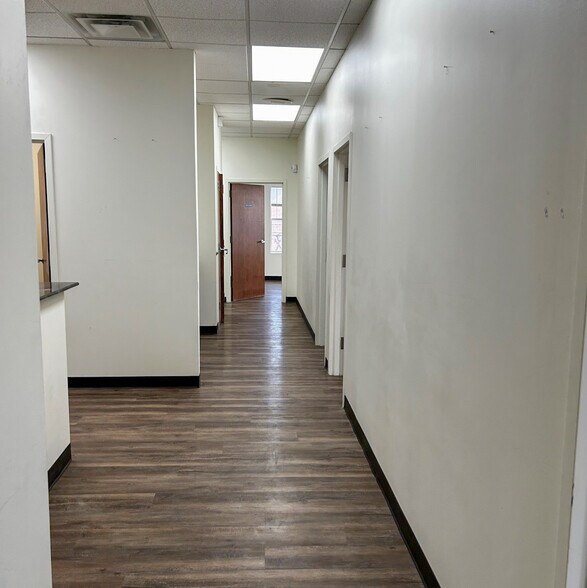 More Photos Of 7702 E 91st St, Tulsa Medical For Lease