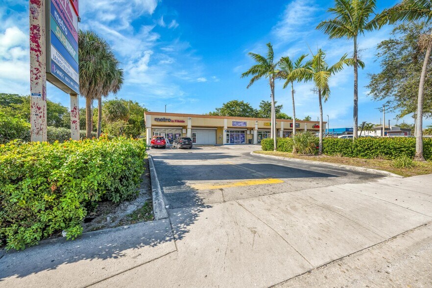 More Photos Of 13300 NW 27th Ave, Opa-locka Restaurant For Lease