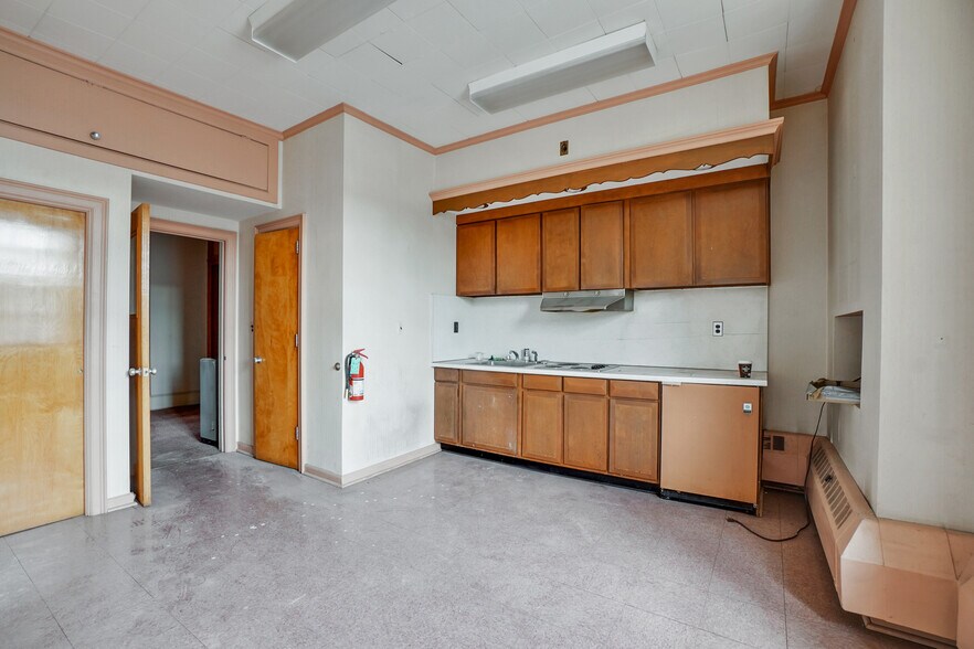 More Photos Of 63 Main St, Netcong Storefront Retail Residential For Sale