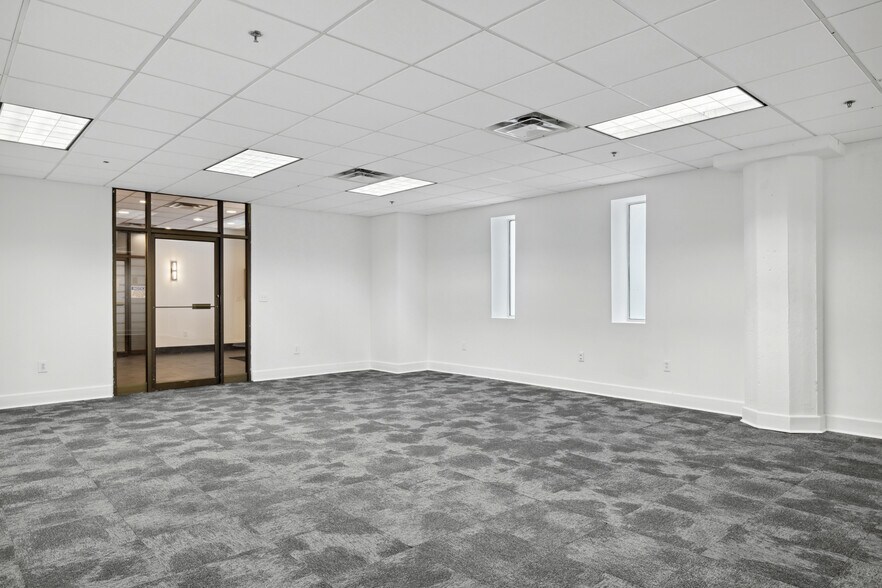 More Photos Of 241 Peachtree St NE, Atlanta Office For Lease