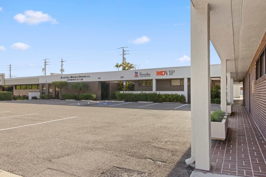 More Photos Of 227-233 Nokomis Ave, Venice Office For Sale