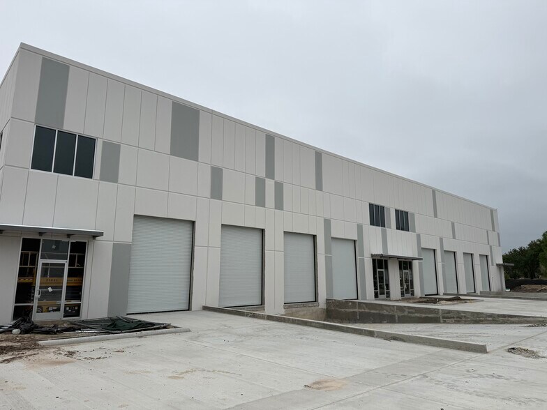 Primary Photo Of 14410 Fondren Rd, Missouri City Warehouse For Lease