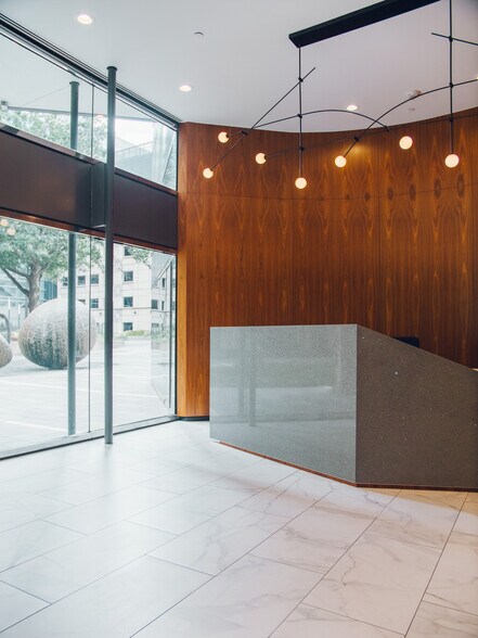 More Photos Of 101 N Robinson Ave, Oklahoma City Office For Lease