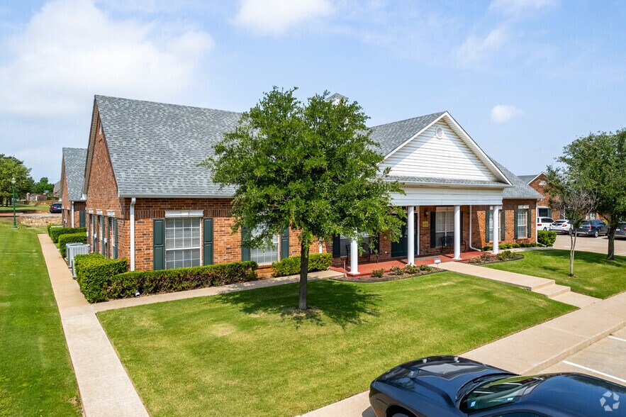 More Photos Of 6021 Morriss Rd, Flower Mound Unknown For Lease