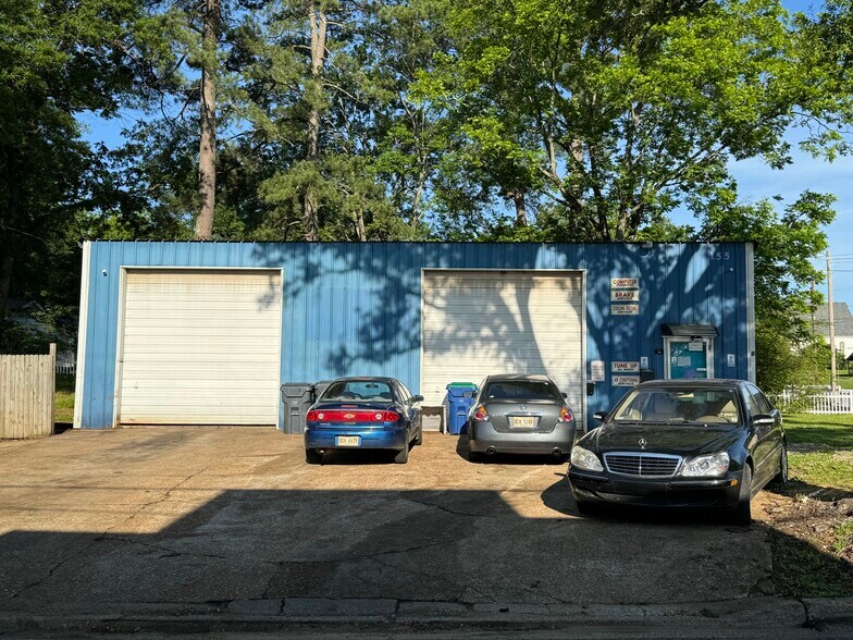 More Photos Of 155 E Center St, Hernando Auto Repair For Sale