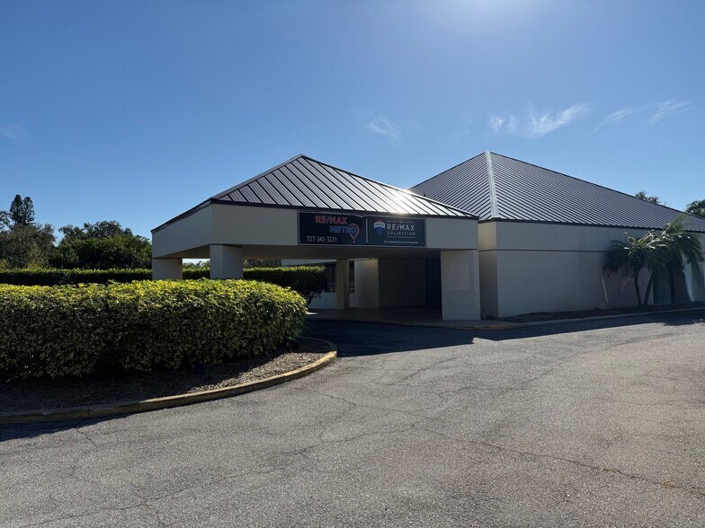 More Photos Of 6000 Gulfport Blvd S, Gulfport Office For Lease