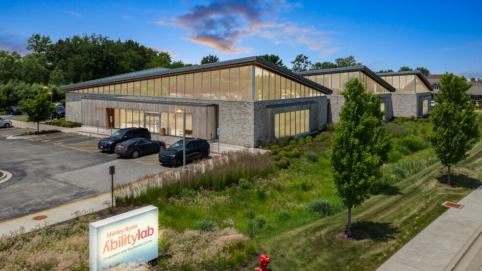 More Photos Of 7600 County Line Rd, Burr Ridge Medical For Sale