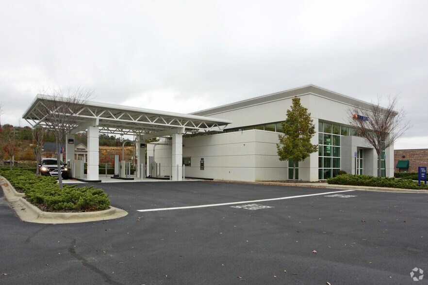 More Photos Of 2720 John Hawkins Pky, Hoover Bank For Sale